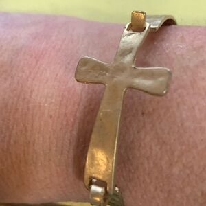 Cross bracelet